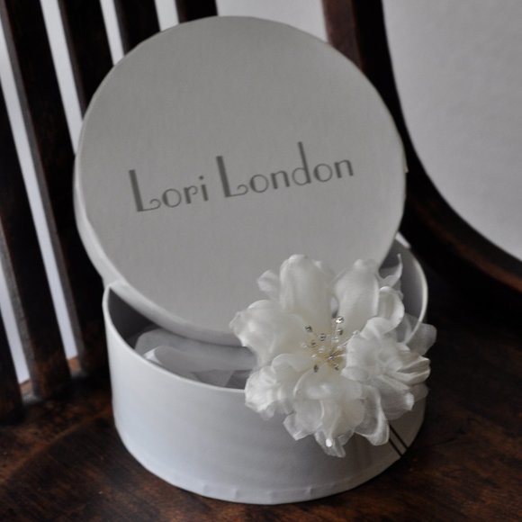 Lori London Floral Bridal Hair Piece Custom Box - Hawaiian Plumeria - NWT main image 11